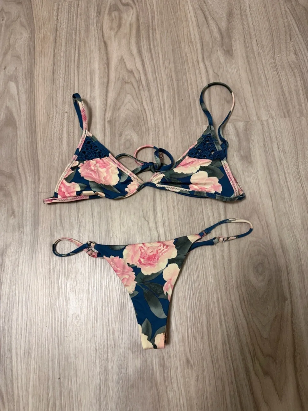 Frankie’s Bikinis Pink Peony SET